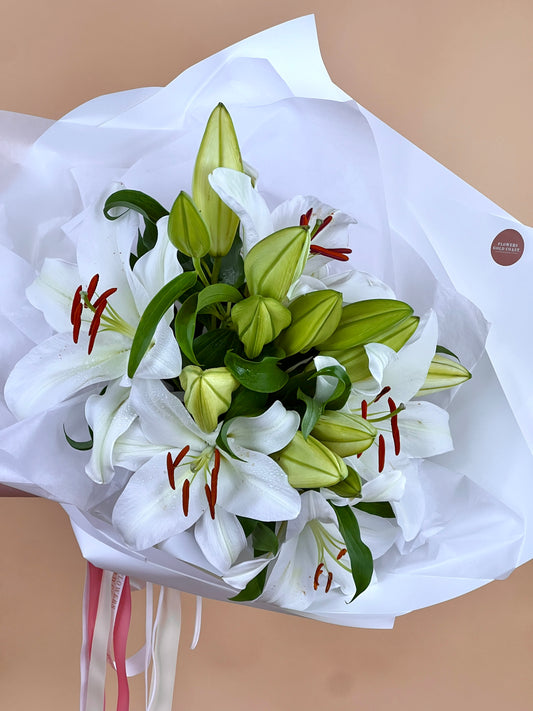 Lillies Bunch-Flower-Delivery-Gold-Coast-Florist-Flowers Gold Coast-5 stems-https://www.flowersgoldcoast.com.au-best-florist