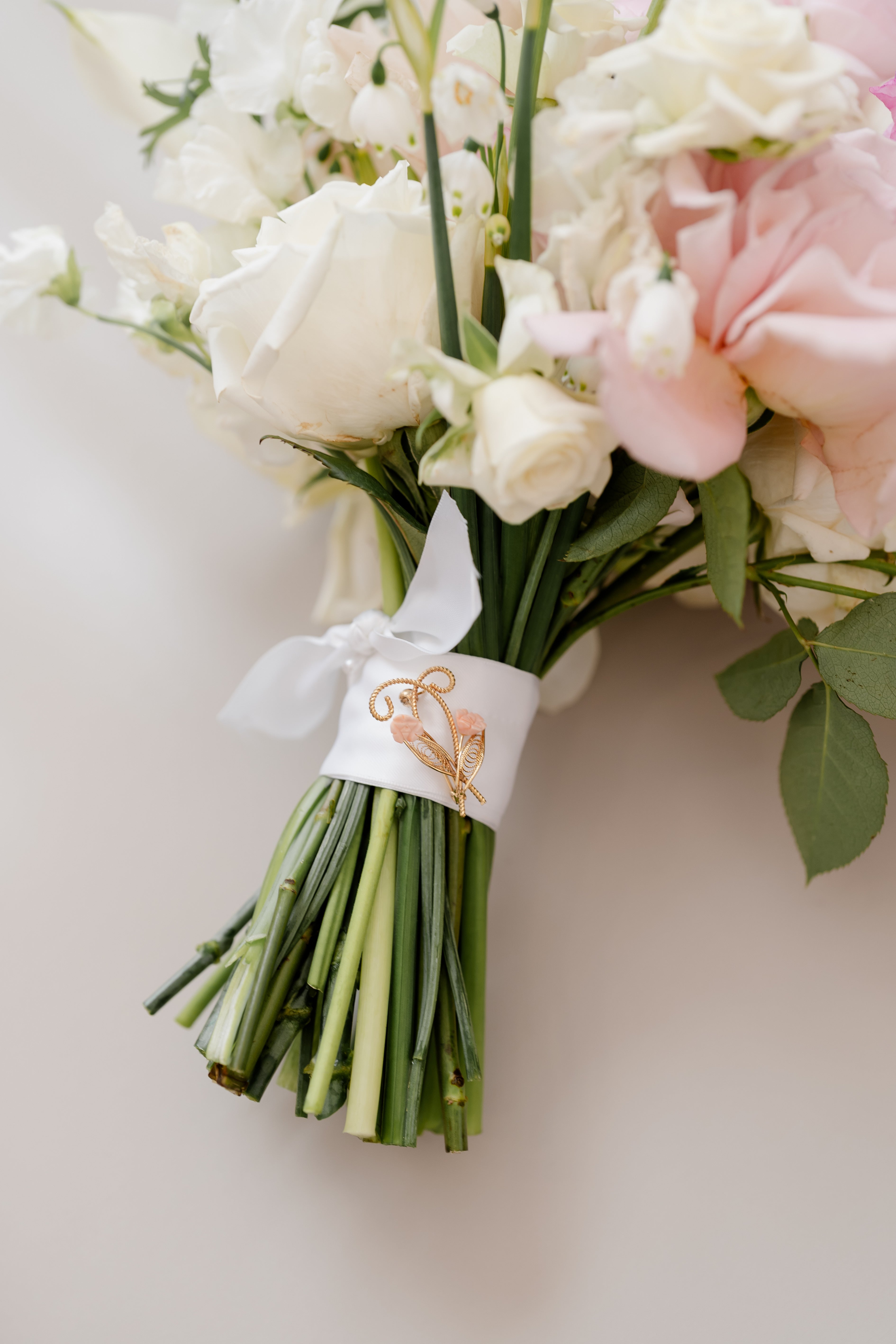 Wedding Bouqet - How to Reduce Wedding Flower Costs on the Gold Coast | Flowers Gold Coast