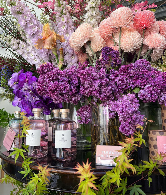 S P R I N G 

We’ve got pretty Lilac and all things Spring 🦋

Come and say hello or head to our made with love by Flowers Gold Coast www.flowersgoldcoast.com.au the Gold Coast's best Florist- Same Day Flower Delivery