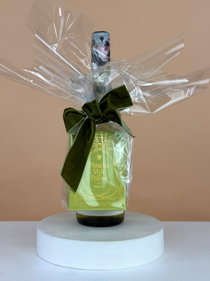 Choc & Bubbles-Flower-Delivery-Gold-Coast-Florist-Flowers Gold Coast-Maple Macadamia Caramel (Loco Love)-Moet Chandon - Brut Imperial Champagne-Petite-https://www.flowersgoldcoast.com.au-best-florist