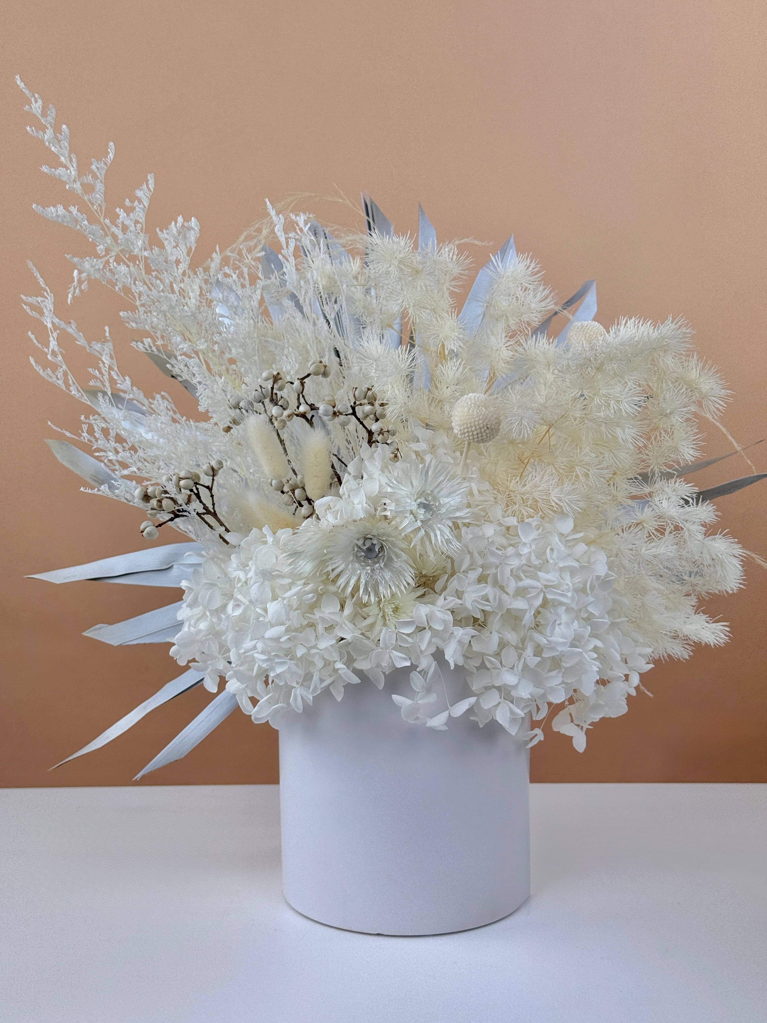 Blanche-Flower-Delivery-Gold-Coast-Florist-Flowers Gold Coast-https://www.flowersgoldcoast.com.au-best-florist