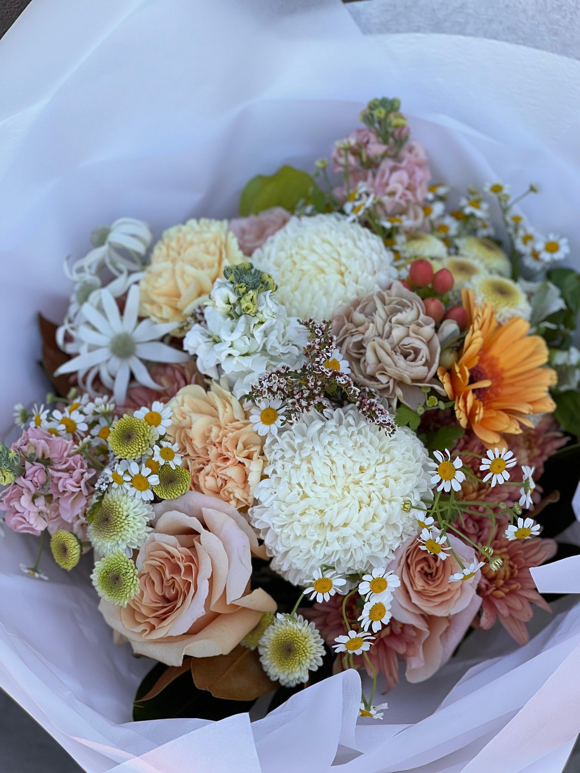 Broadbeach Florist QLD 4218 Same Day Broadbeach Flower Delivery Gold