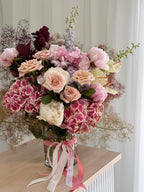Custom Flowers-Flower-Delivery-Gold-Coast-Florist-Flowers Gold Coast-1-https://www.flowersgoldcoast.com.au-best-florist