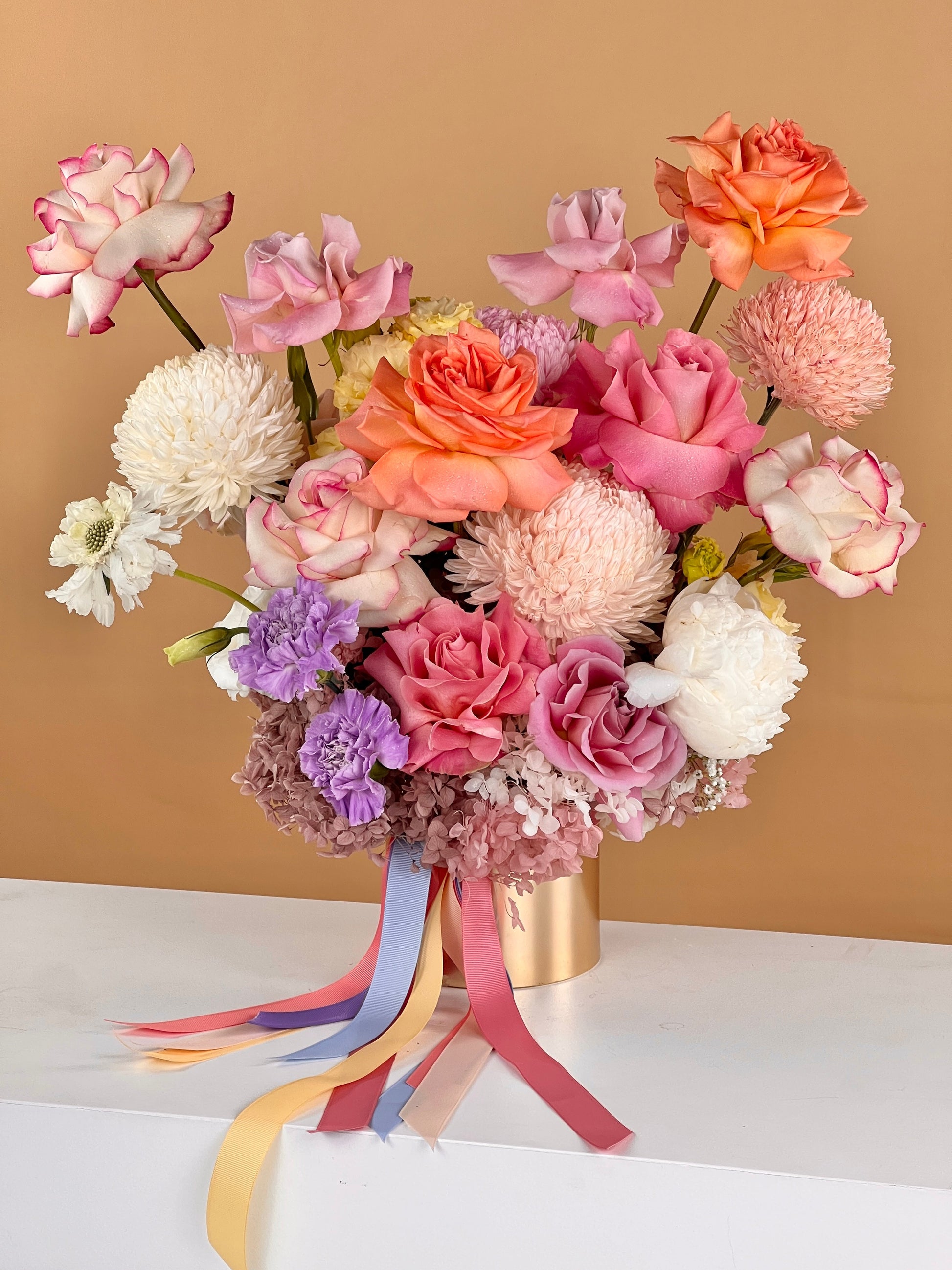 Luxe Centrepiece-Flower-Delivery-Gold-Coast-Florist-Flowers Gold Coast-Pastels-https://www.flowersgoldcoast.com.au-best-florist