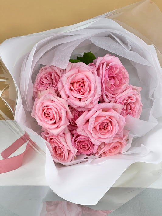 Garden Roses-Flower-Delivery-Gold-Coast-Florist-Flowers Gold Coast-https://www.flowersgoldcoast.com.au-best-florist